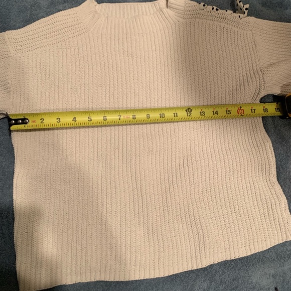 White/cream knitted sweatshirt by Zara, size 9 yrs old (girl) - Picture 9 of 9